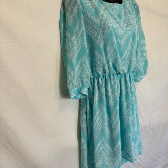 F-130 Takara Teal & White 1/2 Sleeve Hi Lo Lined MIDI Dress Size M - Picture 5 of 15